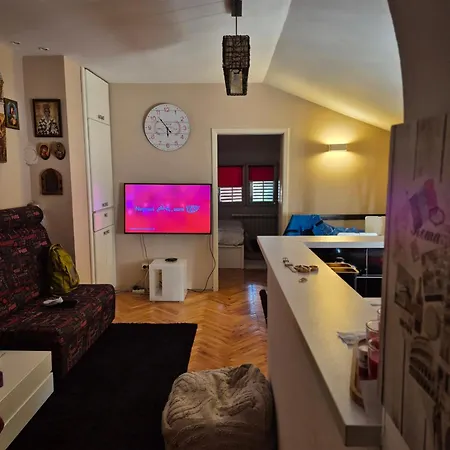 Stan U Lepom I Mrnom Delu Beograda Bukorovac